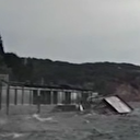 Lodos balık ekmek teknesini devirdi