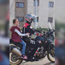 Türk polisinden alkışlanacak hareket: Depremzede çocukları sıra sıra motosiklette gezdirdi