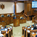 Le Parlement de Moldavie adopte le roumain comme langue officielle du pays