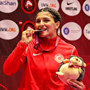 Güreşçilerden tarihi başarı