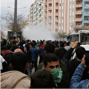 HDP'nin nevruz etkinliğinde polise taşlı saldırı: Gözaltına alındılar