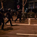 Réforme des retraites adoptée: Des heurts éclatent à Paris