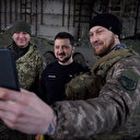 Ukraine: le président Zelensky visite le front près de Bakhmout 