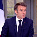 Macron 'asgari ücretliler çok iyi çalışıyor' dediği sırada 80 bin avroluk saatini masanın altında gizlice çıkardı