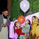 La petite Maryam, orpheline afghane, retrouve sa famille au Qatar