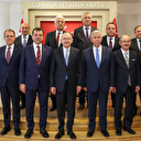 CHP'li büyükşehir belediye başkanları Kılıçdaroğlu'yla görüştü: Akşener'e fotoğraflı gönderme