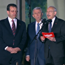 Kılıçdaroğlu ile birlikte sahneye çıkan İmamoğlu ve Yavaş'ın asık yüzü dikkat çekti