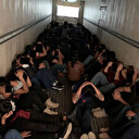 Meksika'da terk edilmiş halde bulunan TIR'ın kasasından 343 göçmen çıktı