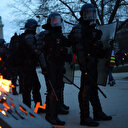 La police française gaze un caméraman d'origine maghrébine et lui dit de "rentrer chez lui"