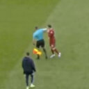 Yardımcı hakemden Liverpool'un yıldızına dirsek