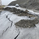 Hakkari'de yol çöktü: Ekipler bölgede çalışma başlattı