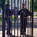 Beyaz Saray'da davetsiz misafir: Çitlerden geçerek başkanlık arazisine girdi