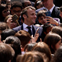 Un an après sa réélection, Emmanuel Macron espère un nouveau départ