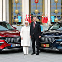 Cumhurbaşkanı Erdoğan teslim edilen ilk TOGG ile sürüş yaptı