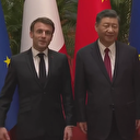 Çin devlet başkanının yanında elini cebine atan Macron fırçayı yedi