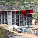 Depremin etkilediği Hatay'da temeli atılan kalıcı konutların inşaatı yükselmeye başladı