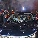 TOGG’a meşale ve konfetili karşılama: Aracı yakından görmenin heyecanını yaşadılar