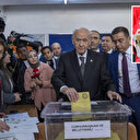 MHP'den sürpriz: 52 milletvekili çıkardı