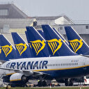 Ryanair: retour aux bénéfices, afflux de passagers et prix en hausse