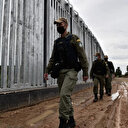 Grèce: 5 policiers accusés de trafic d'êtres humains