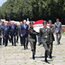 TBMM Başkanı Kurtulmuş Anıtkabir'i ziyaret etti