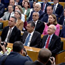 Seçim hezimeti sonrası CHP'de Kılıçdaroğlu güzellemeleri sürüyor: Kürsüye methiyeler düzülerek takdim edildi