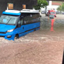 Ankara'yı sağanak vurdu: Yollar göle döndü iş yerlerini su bastı