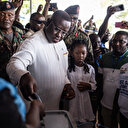 Les Sierra-Léonais votent pour élire leur président