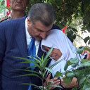 Fahrettin Koca deprem bölgesinde: Mezarlıkları ziyaret etti