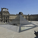 Le musée parisien du Louvre accueille des oeuvres ukrainiennes pour les protéger