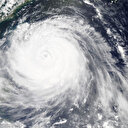 Un cyclone s'approche de la Chine et du Vietnam, nombreuses évacuations