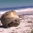 Kimse ne olduğunu bilmiyor: Avustralya'da tanımlanamayan dev metal nesne sahile vurdu