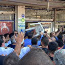 CHP delege seçimlerinde çıkan arbedede sandalye ve su şişeleri havada uçuştu