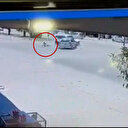 Aracın çarptığı otomobildeki çocukların yola savrulması kameraya yansıdı