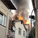 Beykoz'da korkutan yangın: İki ev kullanılamaz hale geldi