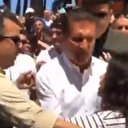 Mustafa Sarıgül Kılıçdaroğlu'nu protesto eden vatandaşı hırpaladı