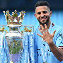 Al-Ahli Riyad Mahrez ile 4 yıllık sözleşme imzaladı