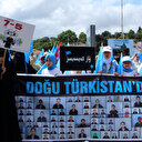 Çin Konsolosluğu önünde ‘Urumçi’ protestosu