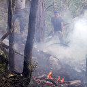 Kemer yangınında duman tüten noktalara 15 kilometre yürüyüp müdahale ediyorlar