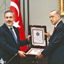 Hakan Fidan'a üstün hizmet madalyası