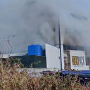 Arnavutköy'de 4 katlı fabrikada yangın çıktı