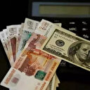 Dolar ruble paritesinde 17 ay sonra bir ilk: 100 seviyesini aştı.
