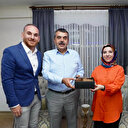 Sosyal medyadan çay davetinde bulundular: Bakan Tekin öğretmen çifti ziyaret etti