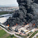 Bursa'da korkutan yangın: 10 fabrika küle döndü 14 kişi hastanelik oldu