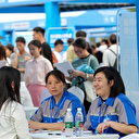 "Je n'en dors pas la nuit": en Chine, la peur du chômage hante la jeunesse