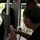 Kendi halinde oturan çarşaflı kadına nefret kustu: Otobüstekiler haddini bildirdi