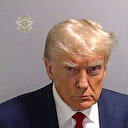 Trump transforme sa photo judiciaire en arme de communication politique