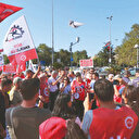 İşçiler İBB önünde hak arıyor