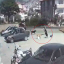 Başıboş sokak köpekleri çocukların kâbusu oldu: Saldırıya uğrayan küçük çocuk babası sayesinde ölümden döndü