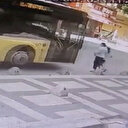 Ümraniye'de İETT otobüsü iki çocuğa çarptı